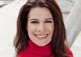 Ana María Martínez