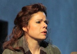 Ana María Martínez